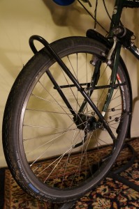 Front wheel with Schmidt dynamo to light the LEDs